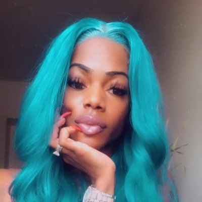 stoniithetrans's profile picture. 