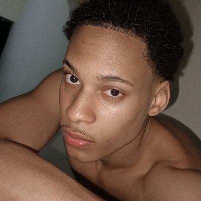 Un Dominicano Más 🇩🇴.
Cero Personas Intensas Y Mal Intencionadas 🙄.