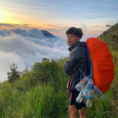 plotwist4_'s profile picture. 