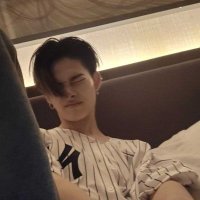 li (@ishevuu) 's Twitter Profile