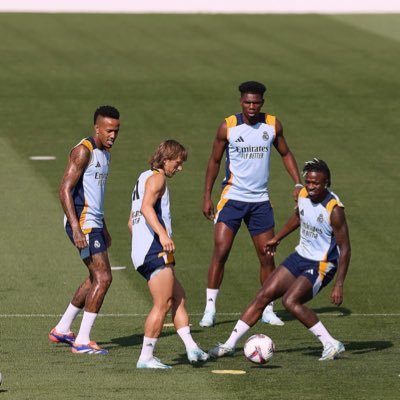 _Alfred_Sey's profile picture. i am allowing change + renewal 🦋 || Ain’t worried 🫠🥀 || Hala Madrid || Neymar stan ✋😜🤚