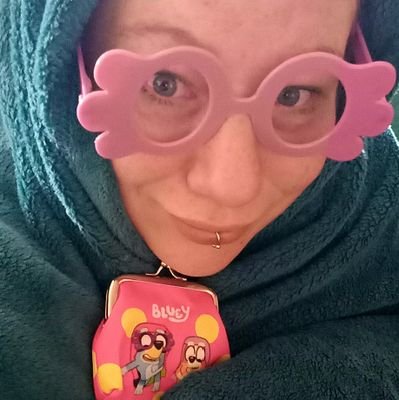 Tagebuch, unverblümt ehrlich, Kindermund, ADHS& Autismus im Familienchaos,
Need Sarcasm-Sign, Bluey 🫶,
Mr.J 👩❤️👨, Große '17, Kleine '24,
B! & 🧵