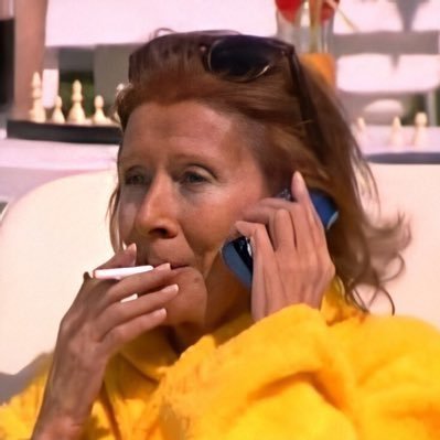 -Comment tu t'apelles?
-Je ne parle pas français.
Ojo de loca, no se equivoca.
París esta sobrevalorado.
Je suis tu tía de Alcalá.