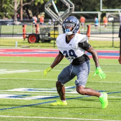 Devbenjiz's profile picture. ATH @stu_football 28’ | @fihsfootball Co 24’|Senior szn highlights ⬇️⬇️⬇️