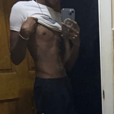 MilesBr28986755's profile picture. Miles❤️ 18+🔞 Just bored, DMs open. 🤫Snap- s.s1im (BHS🇧🇸☀️🌊🌴) Ig- imnot.wade