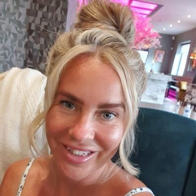 kayleighmc1703's profile picture. 