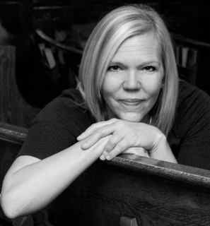 Musician, educator, choral conductor, early-stage researcher group singing & well-being. BMusEd, MA (Visual & Performing Arts Education), MA (Music Psychology)