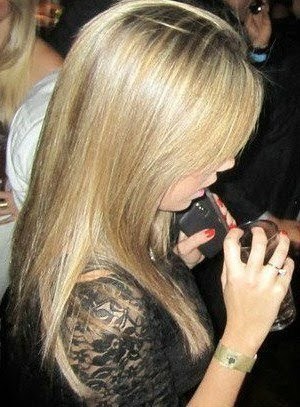 Nois Cola com a Firma $