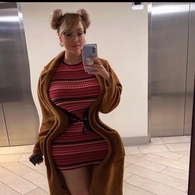🥰e Just a beautiful soul having some fun and make that MONEY