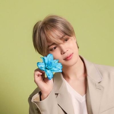 ɪ ᴄᴀɴ'ᴛ ʙᴇ ᴛʜᴇ sʜᴀᴅᴏᴡ ᴏꜰ ᴛʜᴇ ᴍᴏᴏɴ,ʙᴇᴄᴀᴜsᴇ ɪ ᴀᴍ ᴛʜᴇ ᴍᴏᴏɴ🌙
.
.
.
𝑨𝒓𝒎𝒚💜
OT7