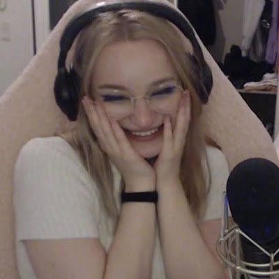 EmmaWard123456's profile picture. 