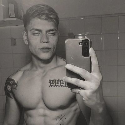 Suscribe and see all my exclusive content ➡️ https://t.co/QqI36VOuBn
