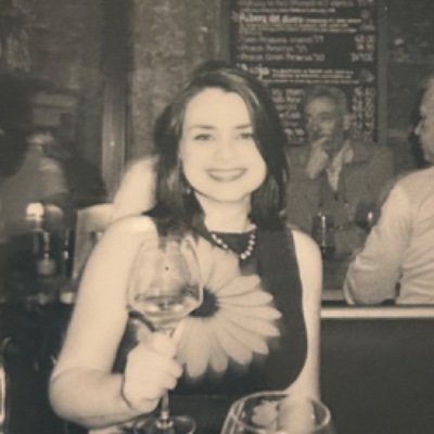 PhD in Hispanic Studies (moriscos and race-making in Spanish literature) 📖 Postdoctoral researcher 🇪🇸
Theatre Editor @theweereview 🎭
she/her/ella 🌈