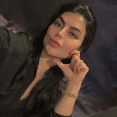 معلمةة أجيآل ، ديمقرآطية لكني دكتاتورية الرأي ، أُعبر بكل حُريه وعفويه ، كل ما اتحدث عنه ليس له علاقه بـواقعي 🇰🇼