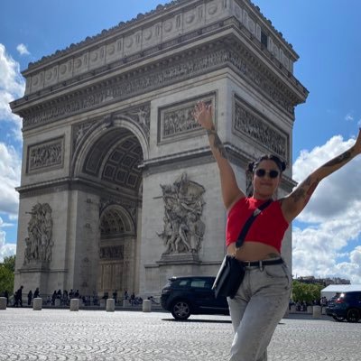 miqidelmar's profile picture. •𝚋𝚕𝚎𝚜𝚜𝚎𝚍 𝚊𝚗𝚍 𝚕𝚘𝚟𝚎𝚍•              💜👩🏻‍💻🌈📸☘️🌊🔥🌪