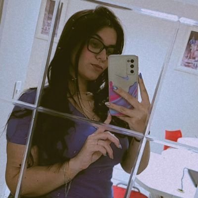 NahAlencar's profile picture. Atriz, cantora, compositora, dançarina, modelo e mentirosa | Britney Spears ❤ | Gatos | Fotografia