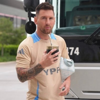 elchikodelmate's profile picture. 21 🎗️. Trabajo Social UNR 📚. Fanático de Gustavo Cerati 🫂. Hincha de Newell's ❤️🖤. Tercera posición 🇦🇷. Vi a Messi campeón del mundo 🐐