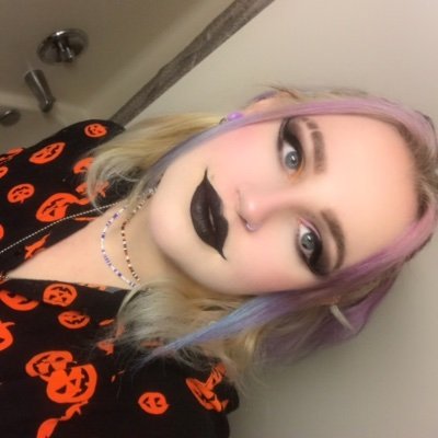 Idk what’s going on 95% of the time || 24 || she/her || Jinxx’s Maybe Wife || Mama To Be ||