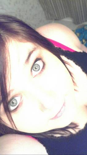 Ket1137's profile picture. I sing and play piano :) im sweet and shy but im me:)