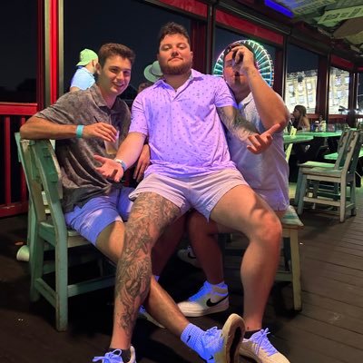 sum_sum_024's profile picture. U.S Army Veteran☂️🇺🇸 Avid country fan 🤠 Natural Light and Tequila connoisseur 🍺🥃 WCU 2X 📜 GU SSP🟦 #ClipperNation #NYGiants #FlyTogether #GreenWall