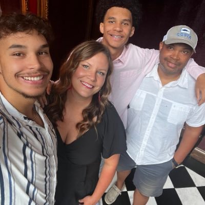 MegWashington33's profile picture. 