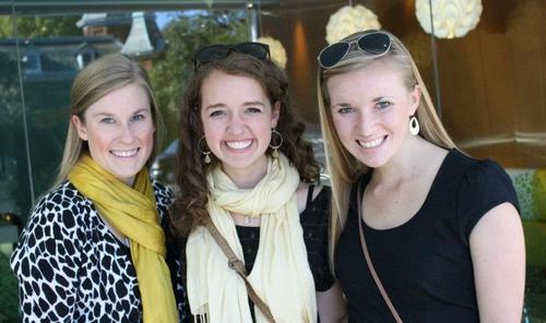 graceloy's profile picture. I collect aprons, good books, fun facts, and dinosaur themed objects.