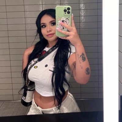 bella_Anders_1's profile picture. 