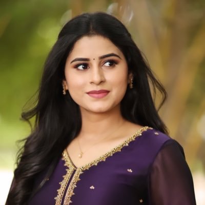 Hi Makkale, Naan dhan unga Rithika Tamilselvi.
This is my Official Twitter account to connect well with my extended family, my fans.
Insta:@tamil_rithika