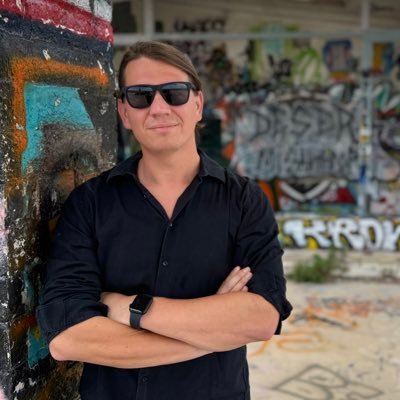 Founder and CEO of aerospace company @spacemanictech
Pioneer of the Slovak space program, chair of @kozmonautika and head of the first slovak satellite #skCUBE.