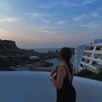 Laura (@_lauraccoelho) 's Twitter Profile