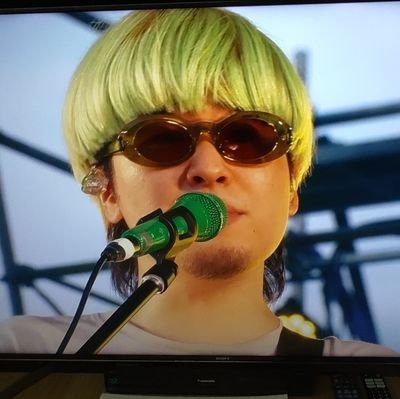 Kroiふぁんく らぶ🎀
Kroiちゃんにハマって1年💡
今年もチャグロックフェス家族で参戦します🎀
今年は娘たちの受験、試験などで忙しいためライブは我慢します😭
Kroiふぁんの方と繋がりたいです🍀
無言フォローお許しください🤭