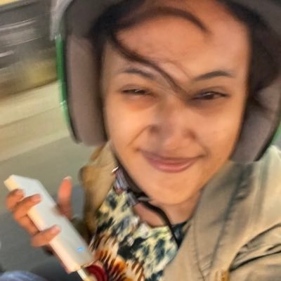 syulitt's profile picture. kenapa harus stres kalo bisa depresi