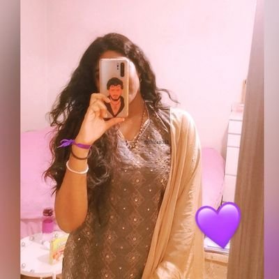 Thulazi33's profile picture. Back up ID of @Thulazi333 💃🏾 Follow back 💯