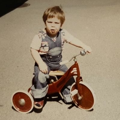 Seit 1975 unterwegs
Hard Rock City 🤘
mag Cordomblöö & alter Gugus auf Schienen