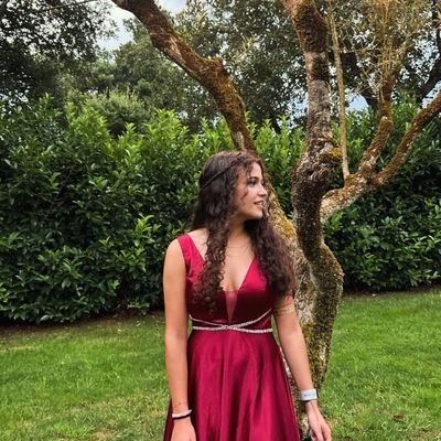 ssofsz's profile picture. ☾
ig. sofiavsilva_