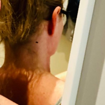 jinxtalock's profile picture. Deppenapostroph bleibt - hab jetzt keine Lust mehr! 🙄 Nordlicht, Franzbrötchenverliebt, Mama des Besten Jungen der Welt ❤️. ☝🏻keinen mm nach rechts ☝🏻