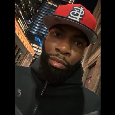 Yeaaa_Moe's profile picture. 6’9 Pro Basketball Player 🇬🇷🇪🇸🇨🇦🏀 Gamer 🎮 Head/Personal Chef👨🏾‍🍳🥘 Sneakerhead 👟 NJ 📍#BlackLivesMatter