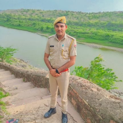 ✍️🔥तू रख यकीन बस अपने इरादों पर तेरी हार तेरे हौसलों से बड़ी नहीं है🔥✍️🚨 राजस्थान पुलिस 24 घंटे आपकी सेवा में🚨