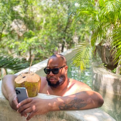 _Stevie_e's profile picture. My Plan B Is Just Another Way To Make My Plan A Work... 1/6 of the 2livePodcast