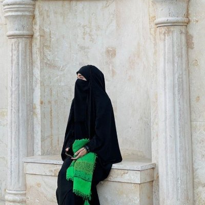 | وَ انا کُلی حَـــنین 🤍 |
•
'دانشجوی روانشناسی'👩🎓