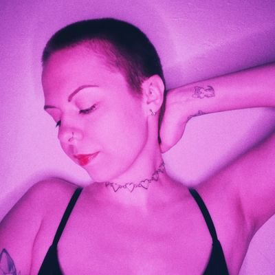 Ginger👩🏻🦰,She/Her♀️,Bi🏳️🌈,Inked & Pierced✨OF Creator ⬇️
Find it in my Linktree