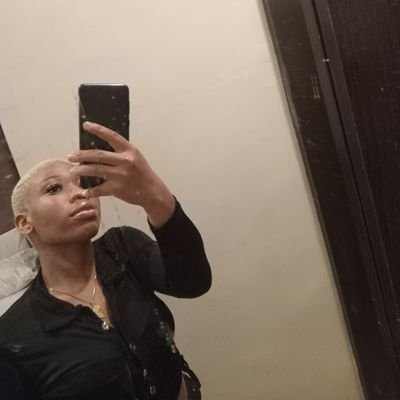 chinny_pweety's profile picture. My personality, way of expressing myself, way of thinking and my funny behaviour to people...that's what I can say for now that makes me special.