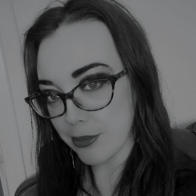 40, lover of music 🎶, metal and all things horror 💀