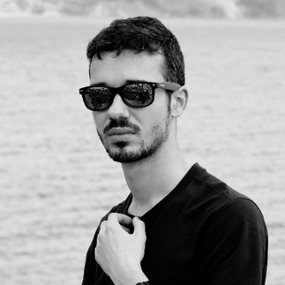 Mi vida se modula en frecuencia.                                                       
🎓 Ingeniería Telemática @ UMA