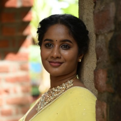 Pavi teacherrr:) Choosing experiences over things…#iravinnizhal #kozhipannaichelladurai #maargan Telugu : #sindhooram #pedakaapu1