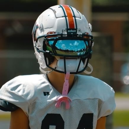 Football
God 1st
Class of 2027
Warner Robins,GA
Northside high school
phone:478-550-6304