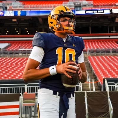 Saint Ignatius High School ‘26 | Football - Team Captain | Basketball | Track | QB | 6”5, 225lbs | GPA: 4.51 | Email: dchalhoub17@gmail.com