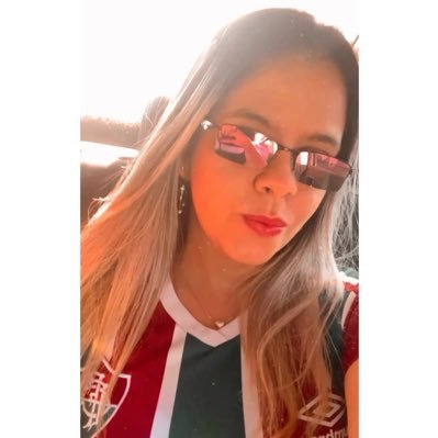 significado: “guerreira donzela” ou “aquela que descende da guerra”.