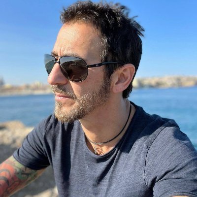 Lead Singer & Founder of Godsmack. Actor/Producer/ Writer.
