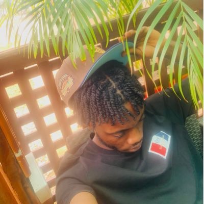 kweku_styler's profile picture. God 1st🙏, CFC💙 DON’T#BELIEVE#IN#LUCK🧧. KEEP GRINDING‼️